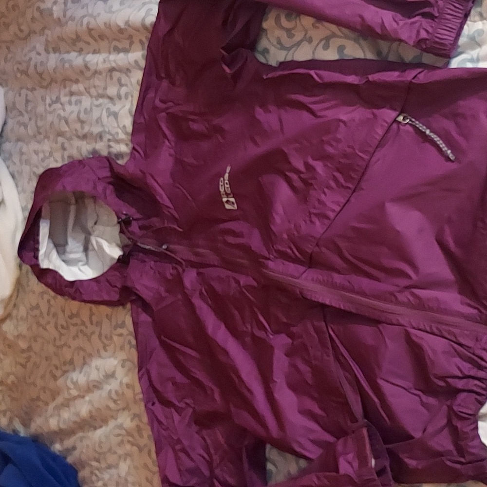 🩵2/$40 or 3/$45 Red Ledge Purple Windbreaker size Medium Excellent condition